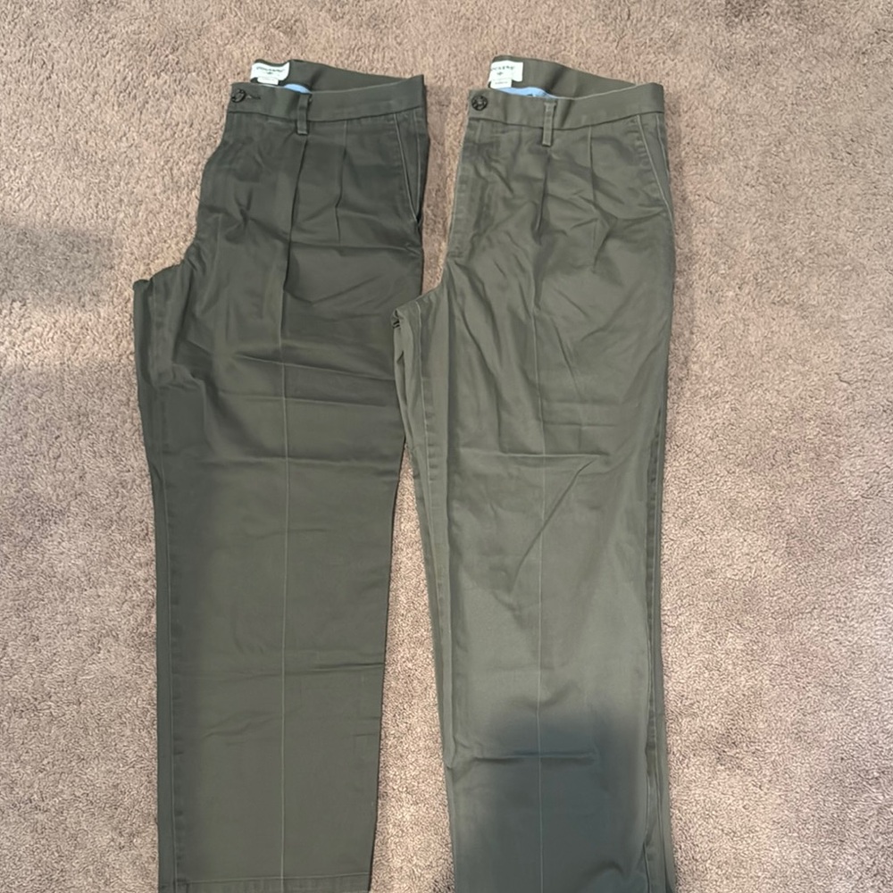 Dockers Men's Classic Fit 1 Olive Green and 1 Brown Pants set W34 x L30